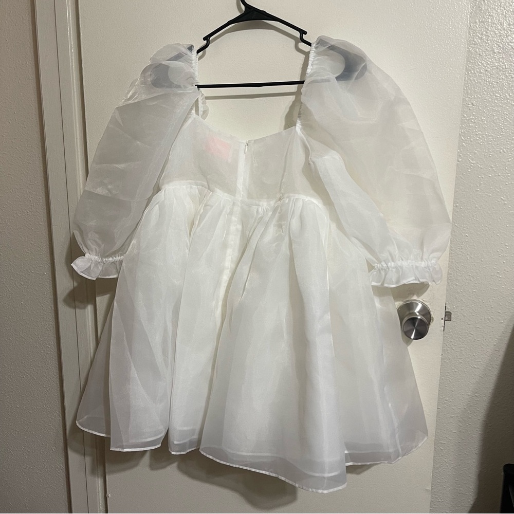 Selkie Ivory Puff Dress (M) - Picture 12 of 16